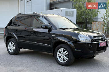 Внедорожник / Кроссовер Hyundai Tucson 2008 в 