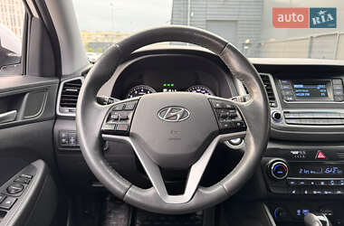 Внедорожник / Кроссовер Hyundai Tucson 2017 в 
