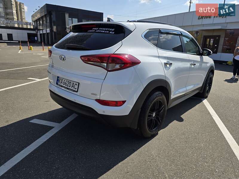 Позашляховик / Кросовер Hyundai Tucson 2017 в Києві