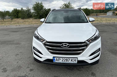 Внедорожник / Кроссовер Hyundai Tucson 2016 в 