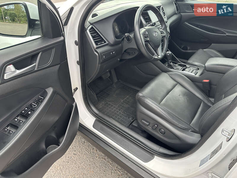 Внедорожник / Кроссовер Hyundai Tucson 2016 в Запорожье
