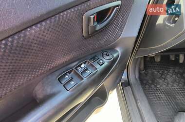 Внедорожник / Кроссовер Hyundai Tucson 2008 в 
