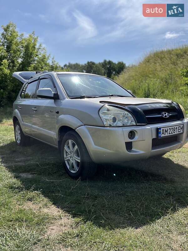Позашляховик / Кросовер Hyundai Tucson 2007 в Житомирі