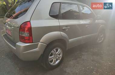 Внедорожник / Кроссовер Hyundai Tucson 2008 в 