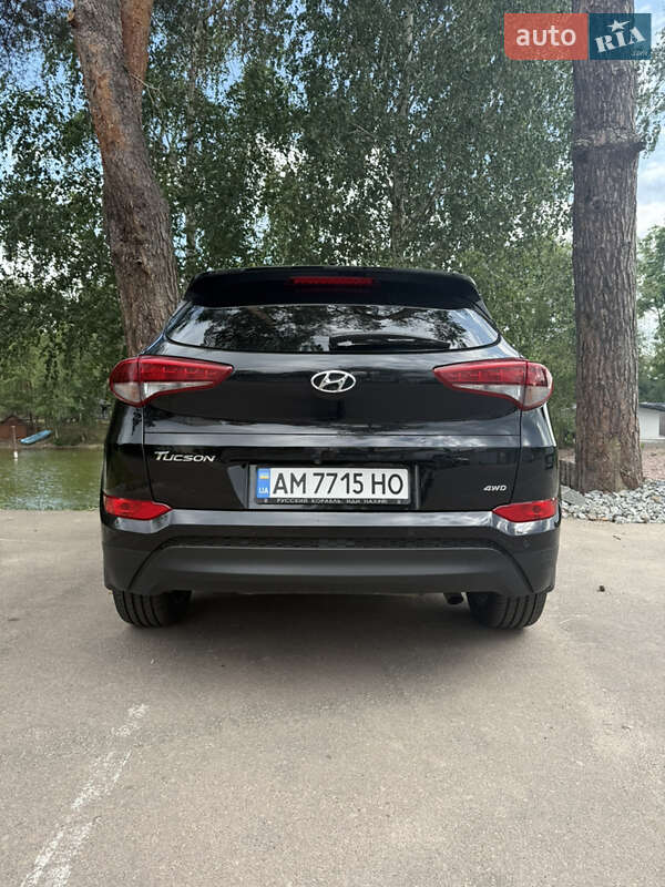 Позашляховик / Кросовер Hyundai Tucson 2016 в Києві