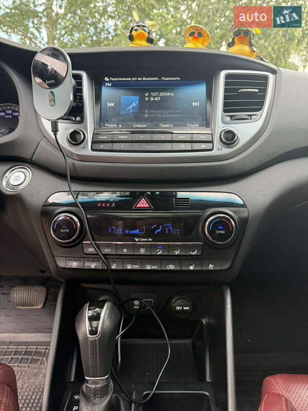 Позашляховик / Кросовер Hyundai Tucson 2016 в Києві