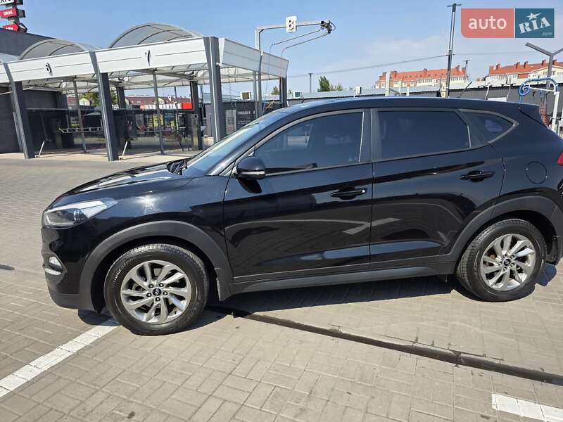 Позашляховик / Кросовер Hyundai Tucson 2016 в Софіївській Борщагівці