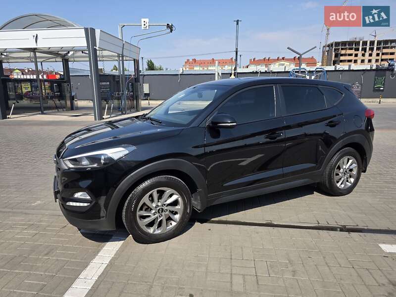 Позашляховик / Кросовер Hyundai Tucson 2016 в Софіївській Борщагівці