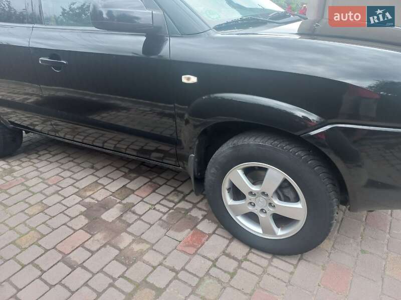 Позашляховик / Кросовер Hyundai Tucson 2006 в Сокалі