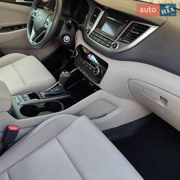 Позашляховик / Кросовер Hyundai Tucson 2015 в Кагарлику фото 4 Позашляховик / Кросовер Hyundai Tucson 2015 в Кагарлику