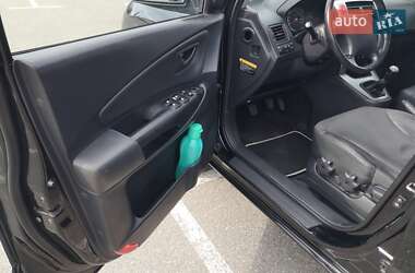 Внедорожник / Кроссовер Hyundai Tucson 2006 в 