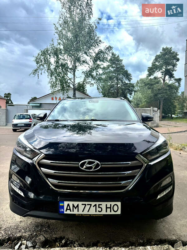 Позашляховик / Кросовер Hyundai Tucson 2016 в Києві