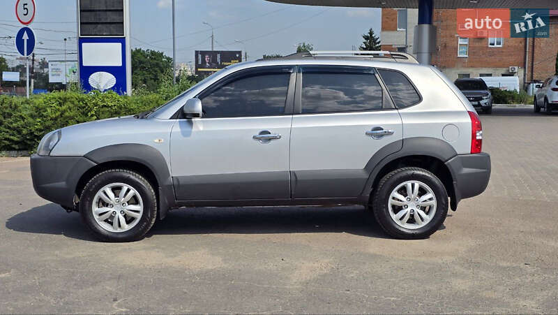 Внедорожник / Кроссовер Hyundai Tucson 2011 в Сумах