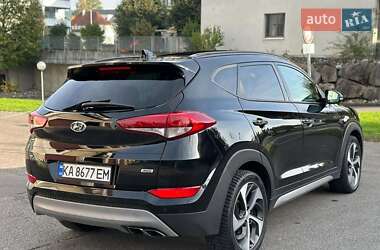 Позашляховик / Кросовер Hyundai Tucson 2016 в 