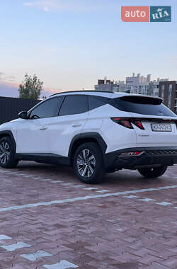 Внедорожник / Кроссовер Hyundai Tucson 2021 в 