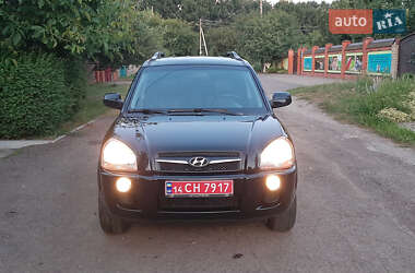 Внедорожник / Кроссовер Hyundai Tucson 2009 в 