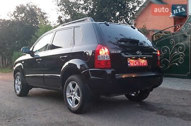 Внедорожник / Кроссовер Hyundai Tucson 2009 в 