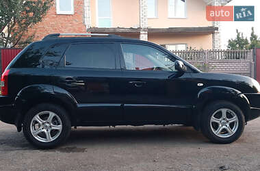 Внедорожник / Кроссовер Hyundai Tucson 2009 в 
