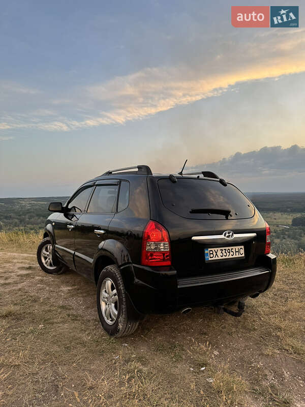 Позашляховик / Кросовер Hyundai Tucson 2008 в Ізюмі