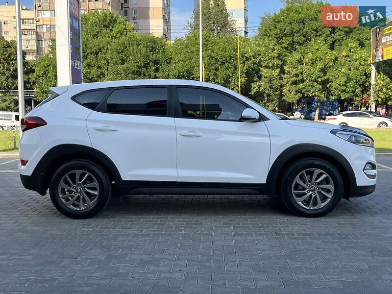 Внедорожник / Кроссовер Hyundai Tucson 2016 в Одессе