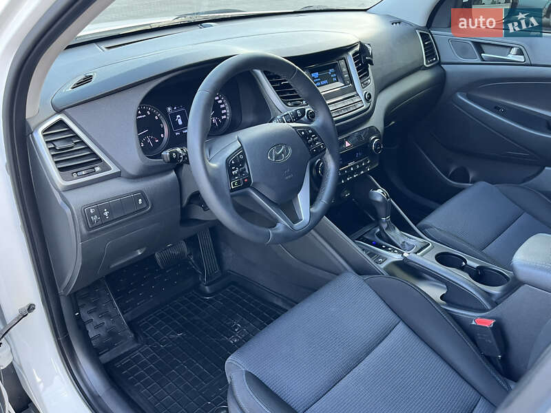 Внедорожник / Кроссовер Hyundai Tucson 2016 в Одессе