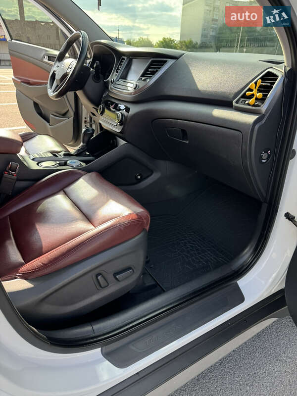 Внедорожник / Кроссовер Hyundai Tucson 2017 в Каменец-Подольском