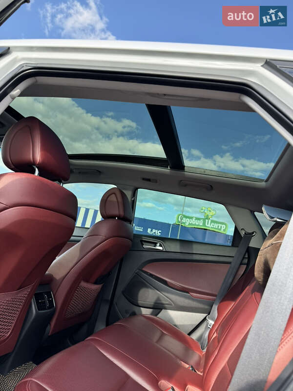 Внедорожник / Кроссовер Hyundai Tucson 2017 в Каменец-Подольском