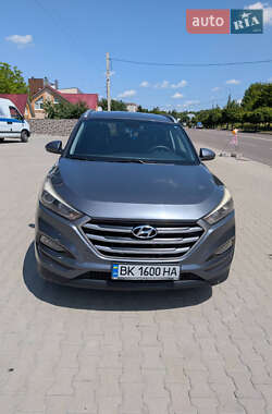 Внедорожник / Кроссовер Hyundai Tucson 2016 в Ровно