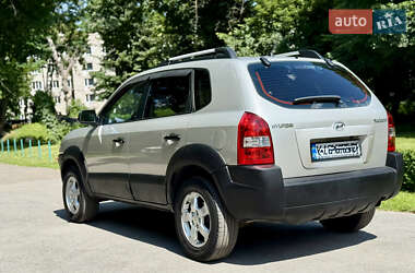 Внедорожник / Кроссовер Hyundai Tucson 2008 в 