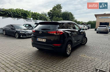 Позашляховик / Кросовер Hyundai Tucson 2016 в 