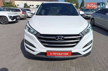 Внедорожник / Кроссовер Hyundai Tucson 2015 в 