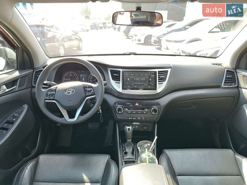Позашляховик / Кросовер Hyundai Tucson 2015 в Полтаві