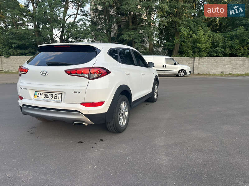 Внедорожник / Кроссовер Hyundai Tucson 2016 в Житомире фото 9 Внедорожник / Кроссовер Hyundai Tucson 2016 в Житомире