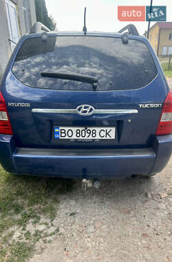 Внедорожник / Кроссовер Hyundai Tucson 2006 в 
