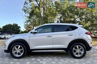 Внедорожник / Кроссовер Hyundai Tucson 2016 в 
