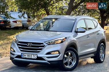 Внедорожник / Кроссовер Hyundai Tucson 2016 в 