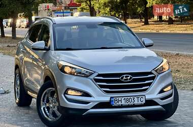 Внедорожник / Кроссовер Hyundai Tucson 2016 в 