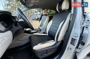 Внедорожник / Кроссовер Hyundai Tucson 2016 в 