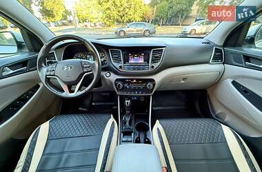 Внедорожник / Кроссовер Hyundai Tucson 2016 в 