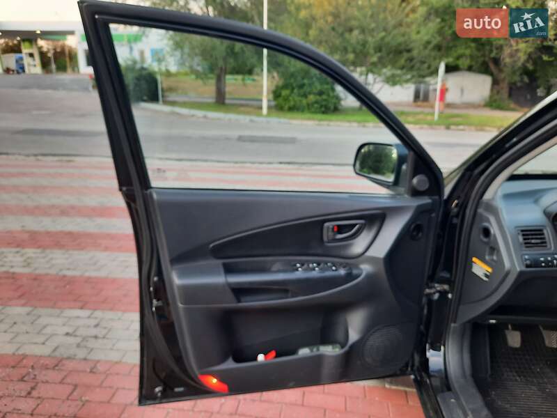 Внедорожник / Кроссовер Hyundai Tucson 2008 в Запорожье