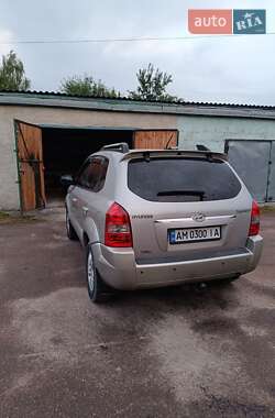 Внедорожник / Кроссовер Hyundai Tucson 2006 в 