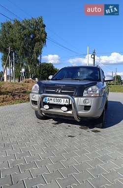 Внедорожник / Кроссовер Hyundai Tucson 2006 в 