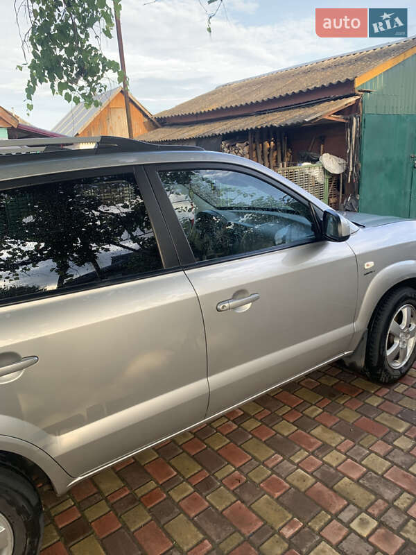Позашляховик / Кросовер Hyundai Tucson 2005 в Черкасах