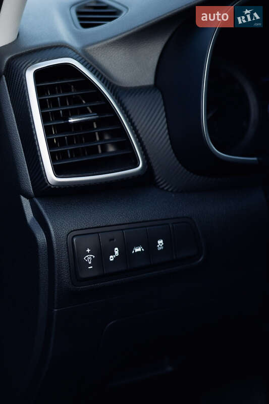 Позашляховик / Кросовер Hyundai Tucson 2019 в Золочеві