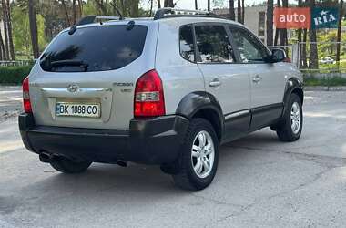 Внедорожник / Кроссовер Hyundai Tucson 2007 в 