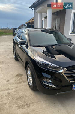 Внедорожник / Кроссовер Hyundai Tucson 2015 в Стрые