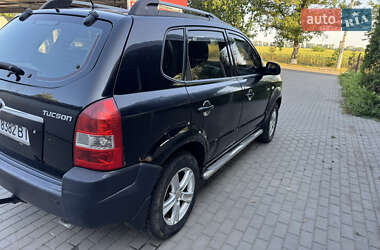 Внедорожник / Кроссовер Hyundai Tucson 2008 в 
