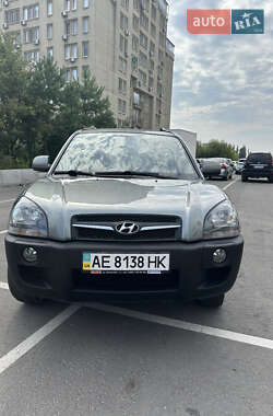 Внедорожник / Кроссовер Hyundai Tucson 2013 в 