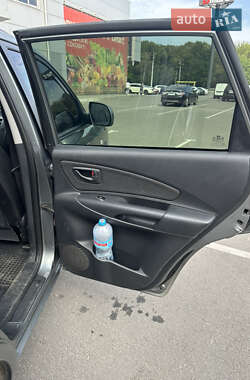 Внедорожник / Кроссовер Hyundai Tucson 2013 в 
