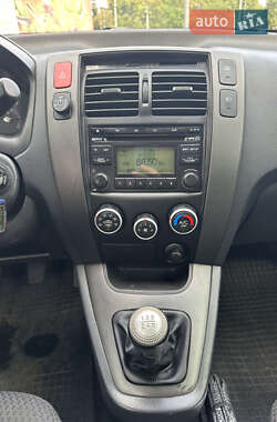 Внедорожник / Кроссовер Hyundai Tucson 2013 в 